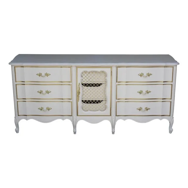 1970s Vintage French Provincial Champagne Pink Dresser of Nine Drawers