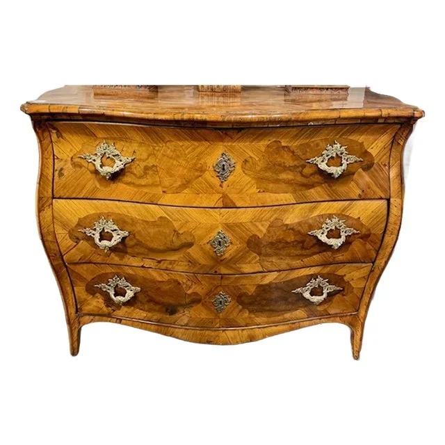 19th Century Italian Walnut Bombe’ Commode