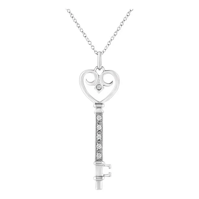 .925 Sterling Silver Pave and Bezel-Set Diamond Accent Key 18″ Heart and Lock Pendant Necklace (K-L Color, I1-I2 Clarity)