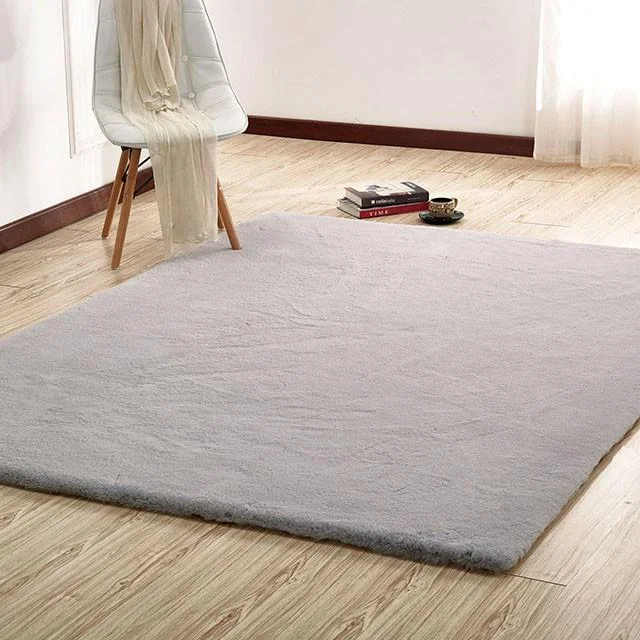 Caparica Silver 5′ X 7′ Area Rug