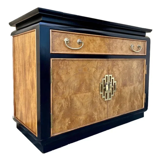 Chinoiserie Chin Hua Server by Raymond Sobota for Century Furniture. Circa 1960s