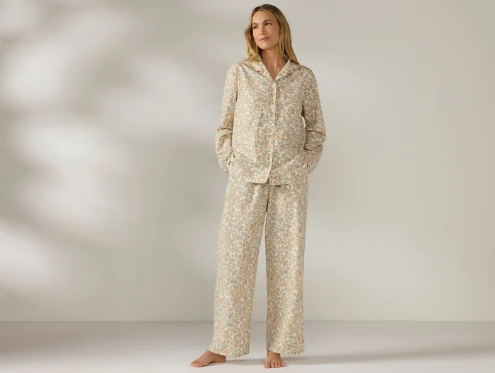 Coyuchi: Women’s Isla Organic Cotton Long Sleeve Pajama Set