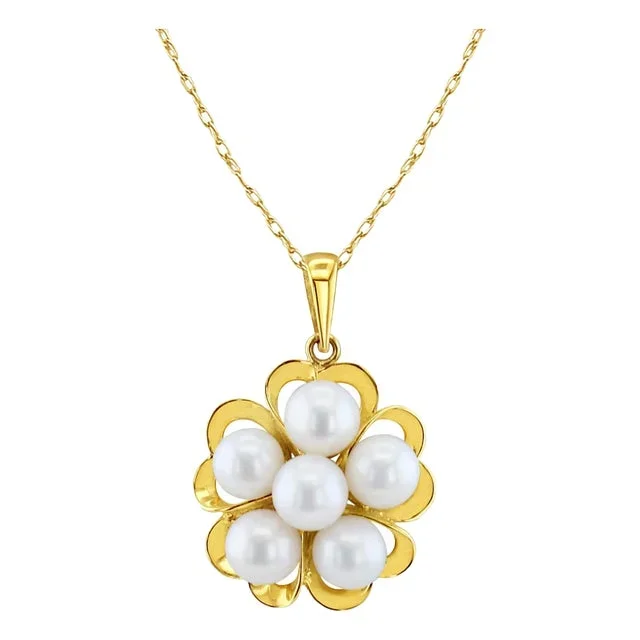 Freshwater Pearl Cluster Necklace in Flower Shape 16″