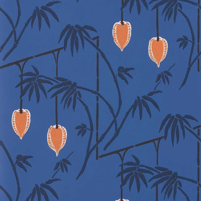 Kimiko Wallpaper – Majorelle/Clementine – HQN3112941 – Harlequin