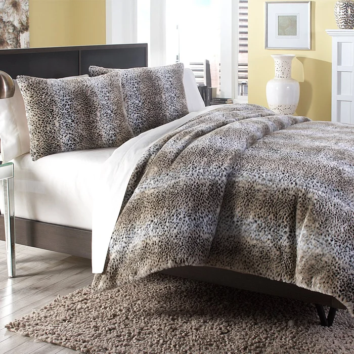 Michael Amini Kasbah Duvet Set Brown