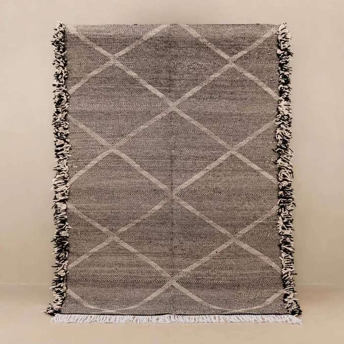 Soheir – taznakht kilim rug