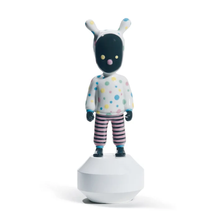 The Guest Figurine by Devilrobots – Little