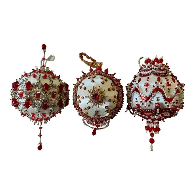 Trio of Vintage Mid Century Push Pin Ornaments – Red