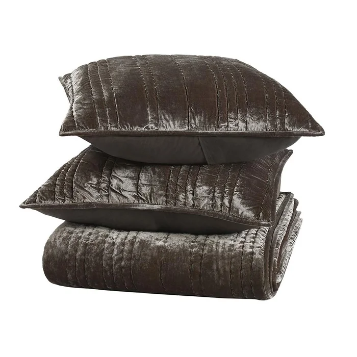 Villa by Classic Home – Seville 4-Piece Velvet Fabric Sable King Quilt Set – Sable – BEDQ371K
