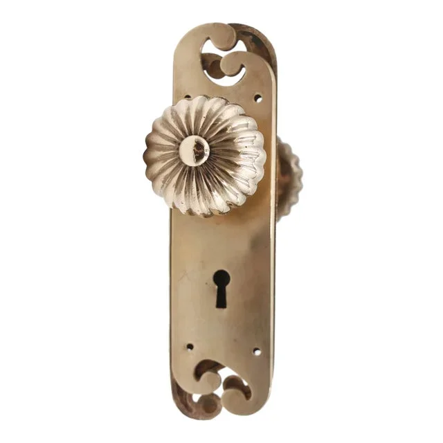 Vintage Fluted Knob Swirl Brass Passage Door Knob Set