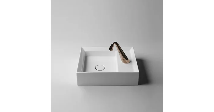 WS Bath Collections Cut 17-7/10″ Ceramic Single Hole Vessel Bathroom Sink
